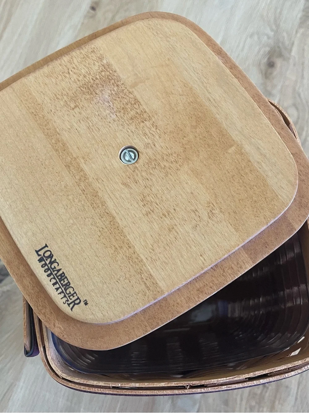 Vintage LONGABERGER signed basket with wooden lid. Made in USA!
